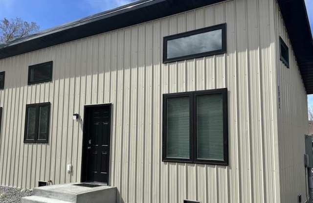 1008 Canyon View Ave Gallery 1