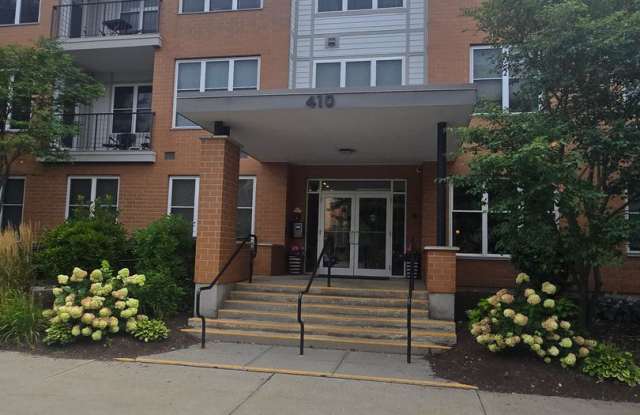 Large updated South Burlington 1 Bedroom Condo photos photos