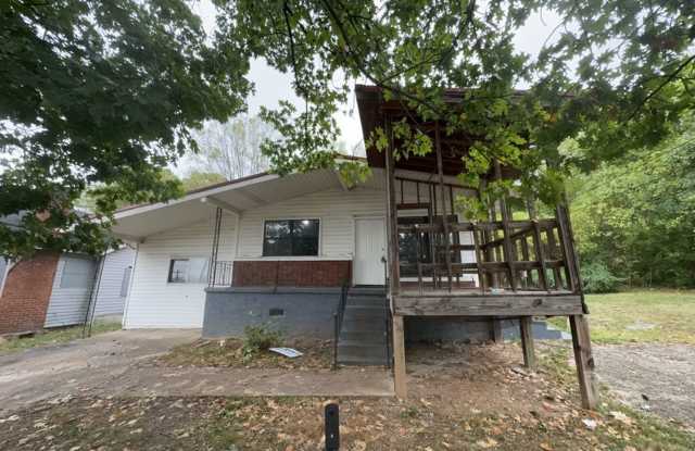 Spacious 5-Bedroom Home in Chattanooga – Housing Vouchers Welcome! photos photos