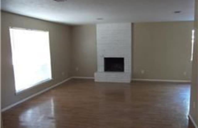 23918 Spring Fork Dr Gallery 3