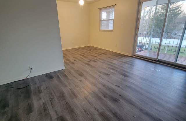 135 Canyon Parkway - 135 Canyon Parkway, Connersville, IN 47331