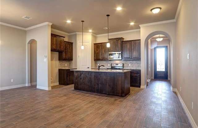 303 Featherstone Trail Gallery 3