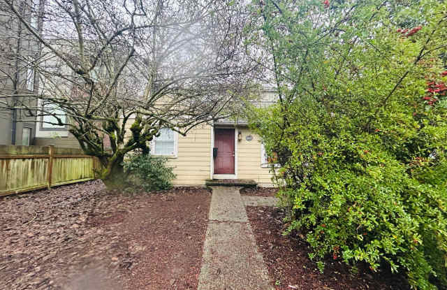 Charming 2 Bedroom House with Fenced Yard in Fairmount Park Neighborhood - 5042 Fauntleroy Way Southwest, Seattle, WA 98136