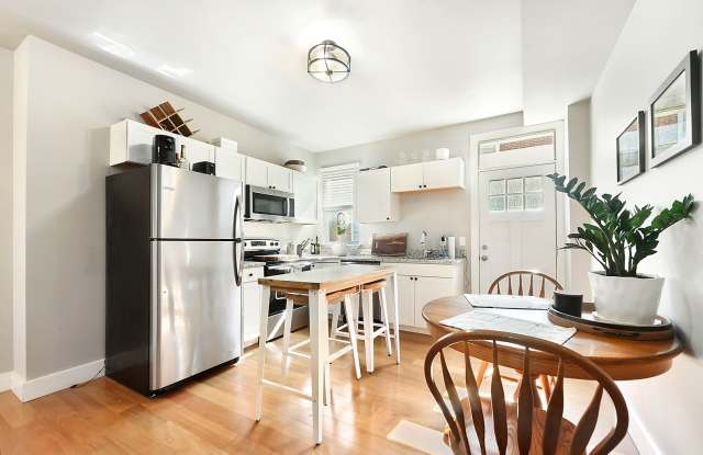 Completely remodeled 2 bedroom/office in Lawrenceville photos photos