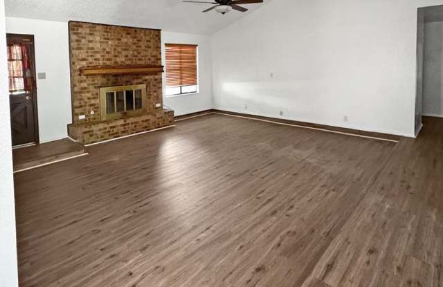 4000 North Mescalero | Hobbs Gallery 4