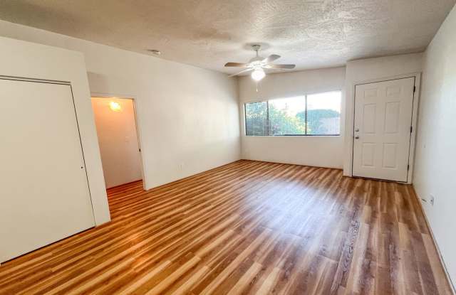 TRIPLEX APARTMENT- COTTONWOOD - VERDE VILLAGE Gallery 4