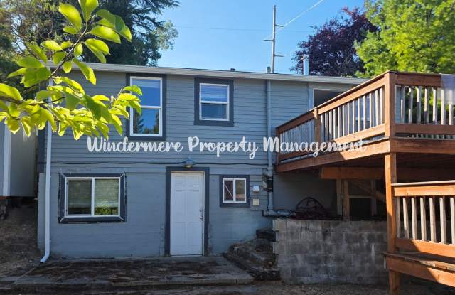 *Affordable and Available Now!* Conveniently located 3 bed in Bremerton, large corner lot! photos photos