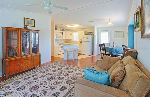 2346 DRUID ROAD E Gallery 2
