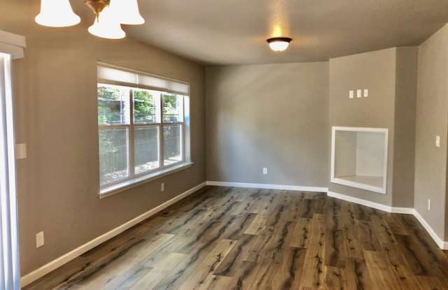 355 North Boise Avenue Gallery 2