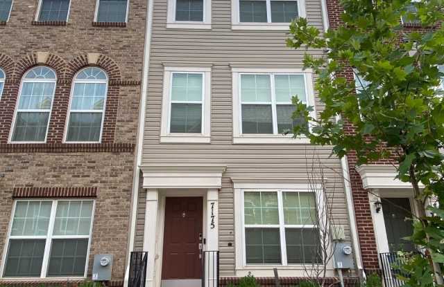 7175 BRICK KILN Circle Gallery 1