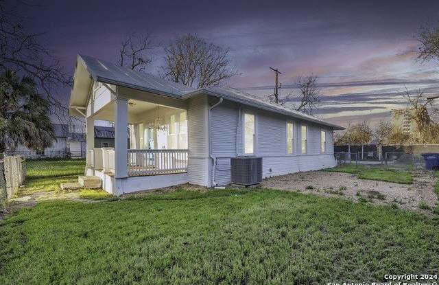 1108 N FLORES ST photos photos
