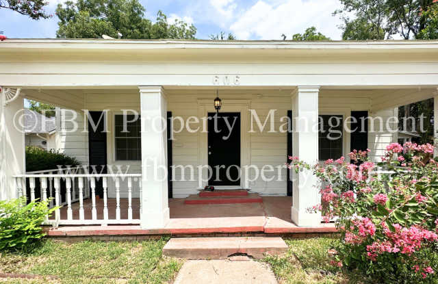 606 N Preston Gallery 2