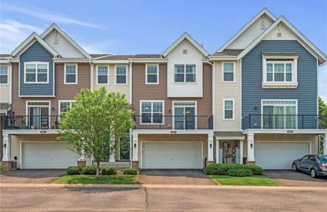 11917 Emery Village Drive N photos photos