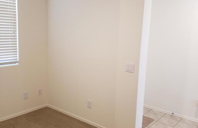 8721 S 253RD Drive Gallery 3