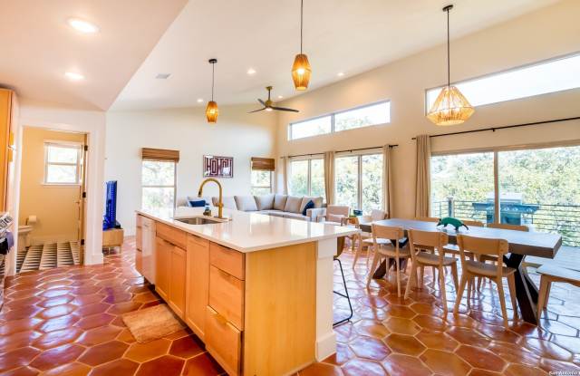 136 Woodridge - 136 Woodridge Drive, Canyon Lake, TX 78133