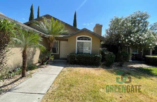 Make This Beautiful Home Yours Today! 3 Bedroom, 2 Bathroom! photos photos