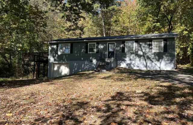 For Rent – Spacious 4-Bedroom Home in Knoxville - 2205 Ridgecrest Drive, Knoxville, TN 37918