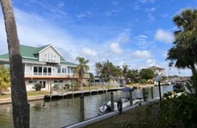 VENICE ISLAND - Condo with Canal View and Beach Access! Gallery 3