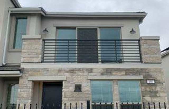 490 Mahogany Lane photos photos