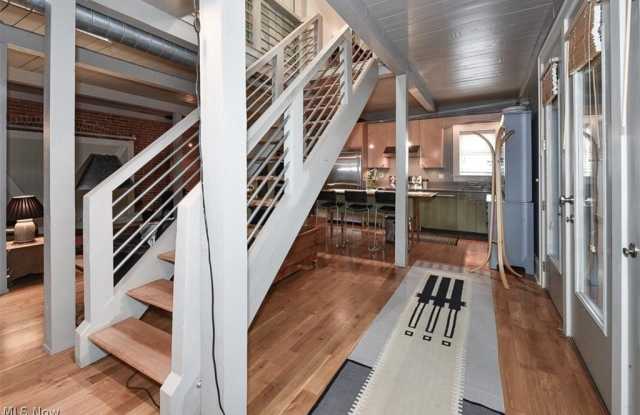 19915 Lake Road Gallery 4