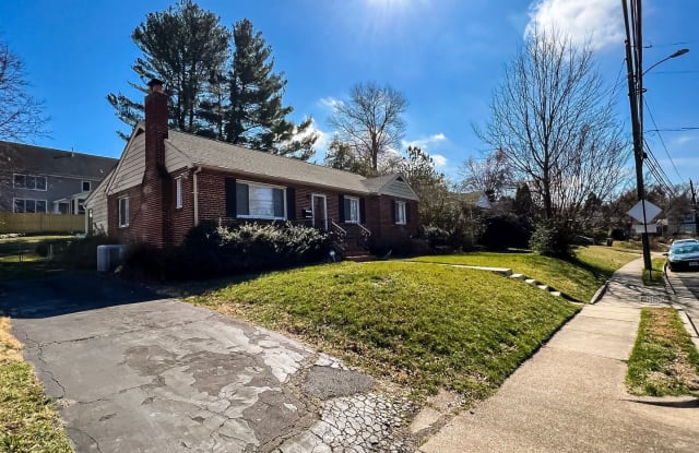 6624 Williamsburg Blvd - 6624 Williamsburg Boulevard, Arlington, VA 22213