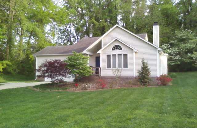 602 Forestdale Dr Gallery 1