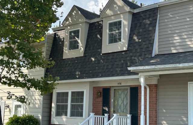 576 MILLSHIRE DRIVE photos photos