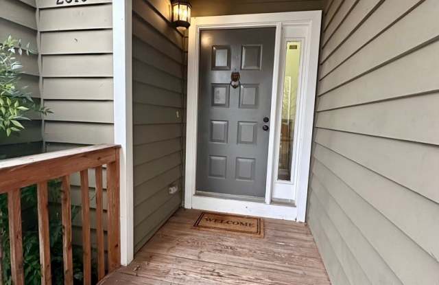 2-Bedroom, 2.5-Bath Condo with Water Views off Great Neck Road Gallery 3
