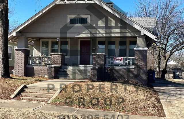 Charming 3 Bed, 2 Bath Brick Bungalow – Available Now! Gallery 1