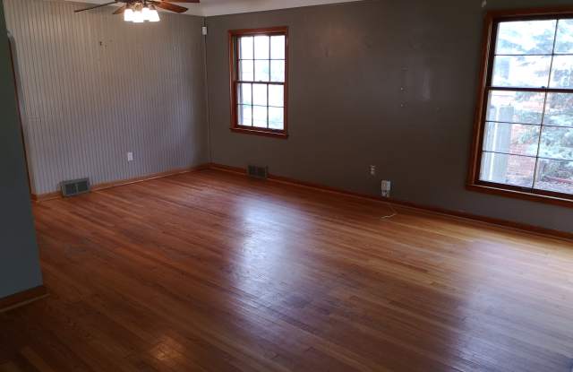 1833 Hawthorne Road Gallery 4