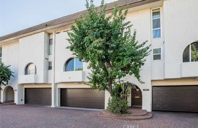 5216 Lindley - 5216 Lindley Avenue, Los Angeles, CA 91316