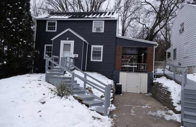 956 Jefferson Drive - 956 Jefferson Drive, Clairton, PA 15025