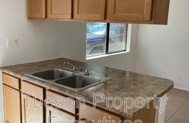 1646 North Beverly Avenue photos photos