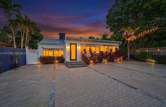 3305 NE 16th Ct photos photos