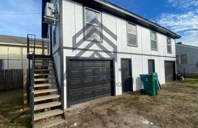 Modern 1-Bedroom Apartment with Thoughtful Design photos photos