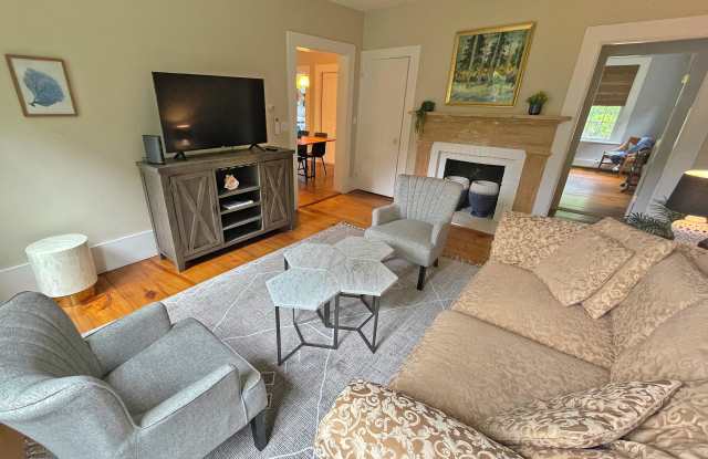 76 N Shore Rd - 76 North Shore Road, Rockingham County, NH 03842 76 N Shore Rd - 76 North Shore Road, Rockingham County, NH 03842