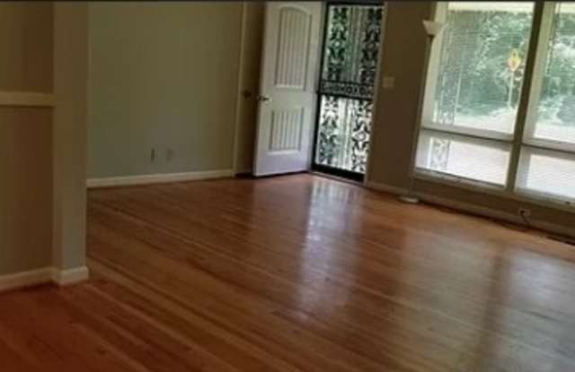 3701 Auburn Lane Gallery 3