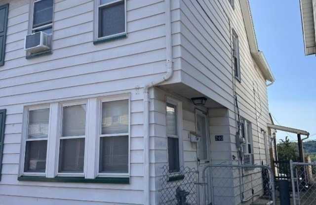 240 Chambers St - 240 Chambers Street, Phillipsburg, NJ 08865