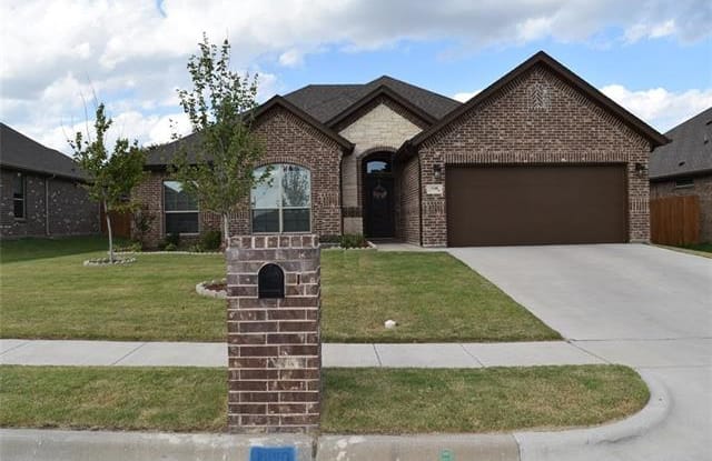 1148 Nottingham Trail - 1148 Nottingham Drive, Saginaw, TX 76179