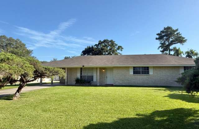 Spacious 3 bedroom 2 bath home in Zachary photos photos