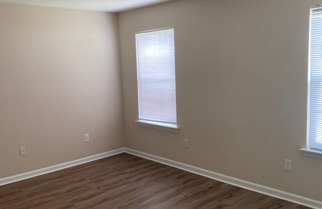 Single Family Home for Rent in Avalon Gallery 4