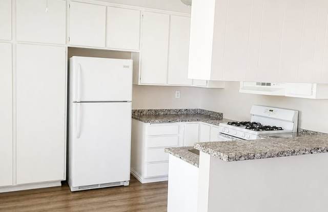 2 Bedroom Available in Victorville - Gated Complex w/ Pool, Large Spacious Apartment Gallery 3