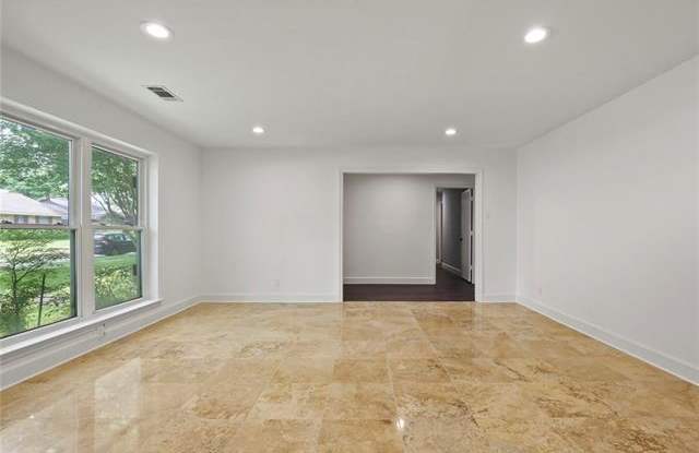 7706 La Risa Drive Gallery 4