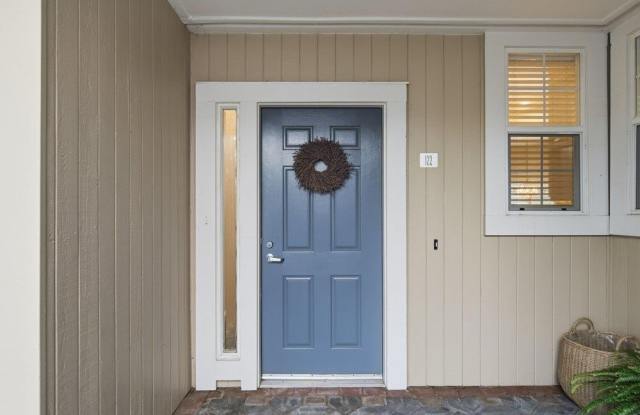 880 Meridian Bay LN 122 Gallery 2