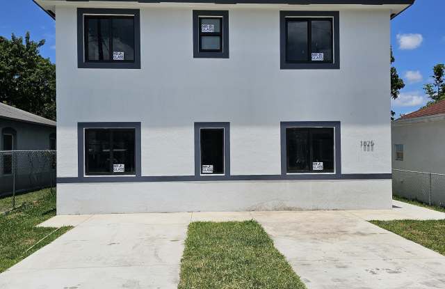 1825 Nw 68th St photos photos