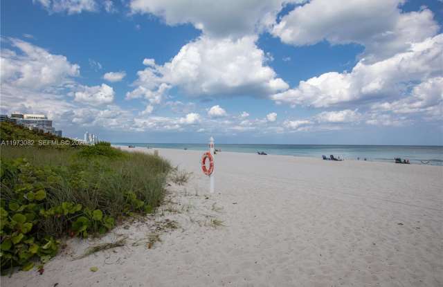 9172 NE Collins Ave photos photos