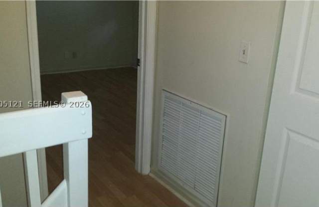 239 SAN REMO BL Gallery 3