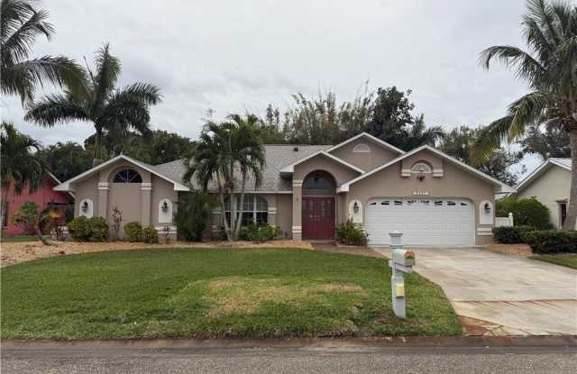 8831 Banyan Cove Circle photos photos