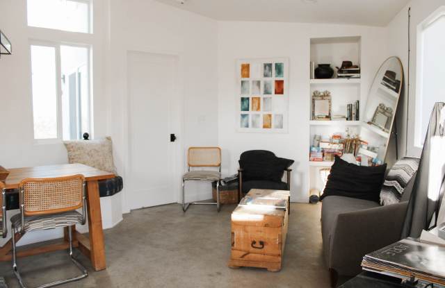 1674 Mason Dixon Road Gallery 4