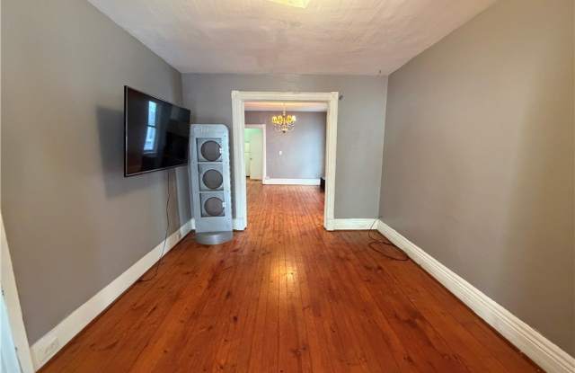 49 15th Street Gallery 3